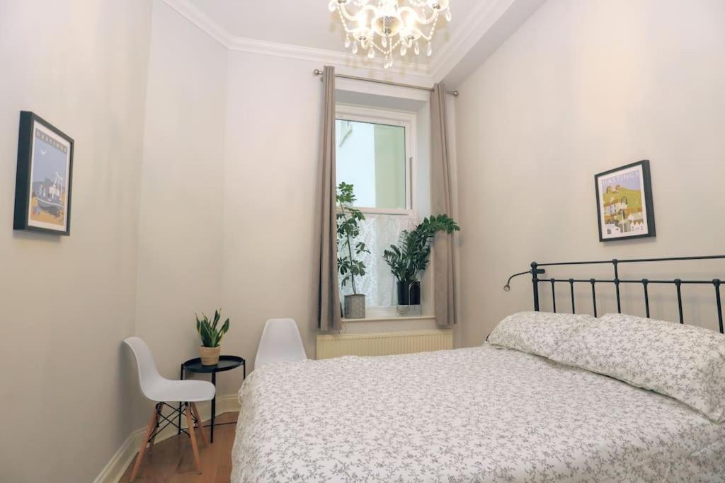 Seagulls Nest- Stylish 1 Bed Seafront * Hastings